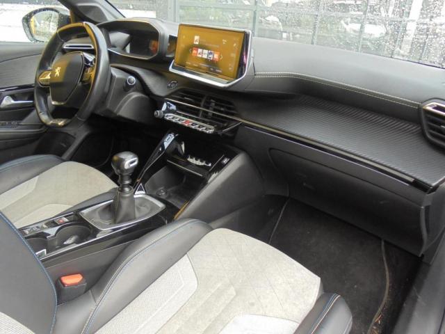 Peugeot 208 image 2