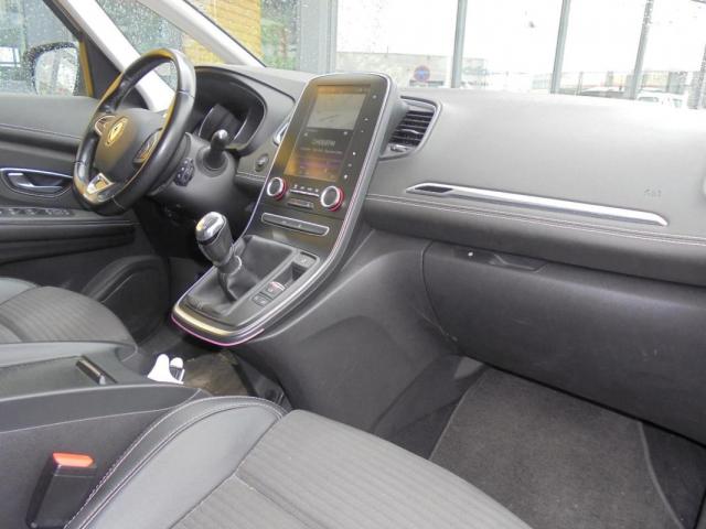 Renault Scénic image 2