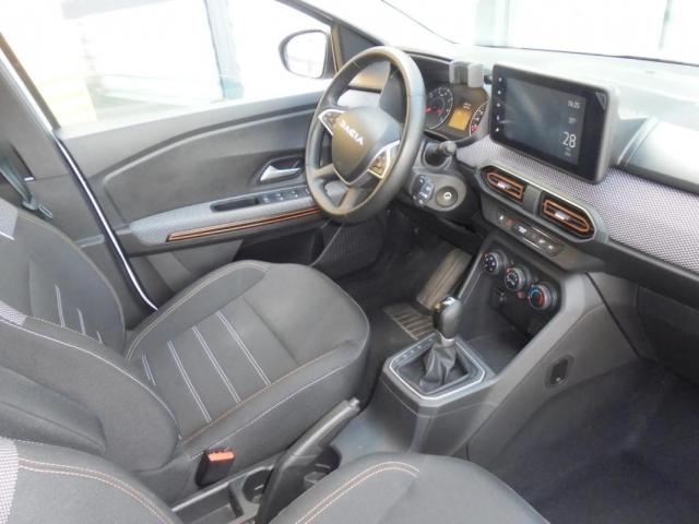 Dacia Sandero image 1