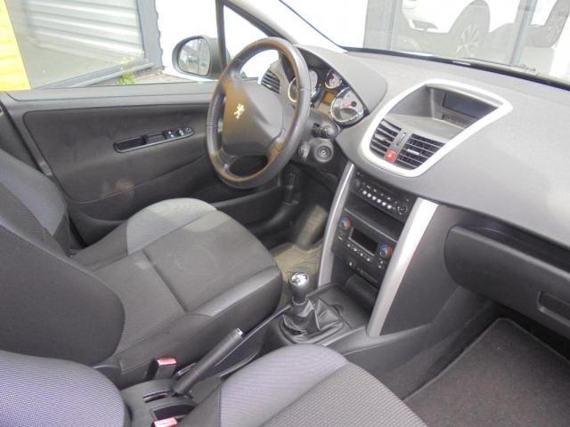 Peugeot 207 image 2