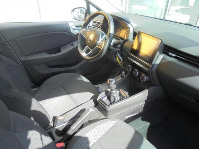 Renault Clio image 2