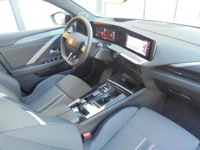 Opel Astra image 2