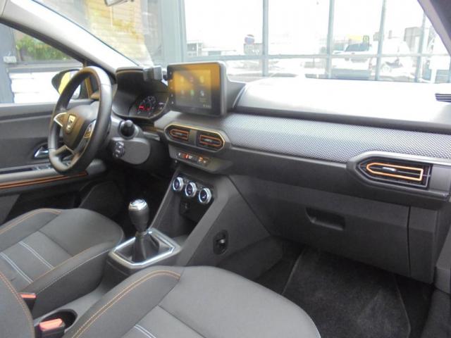 Dacia Sandero image 1