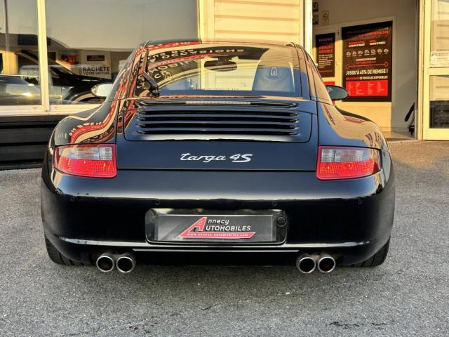 Porsche 911 image 9