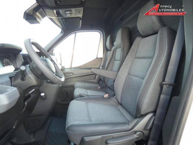 Renault Master image 8