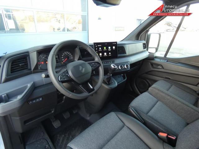 Renault Master image 2