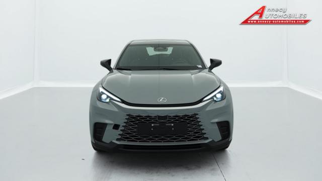 Lexus Lbx image 2