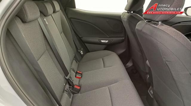 Lexus Lbx image 5