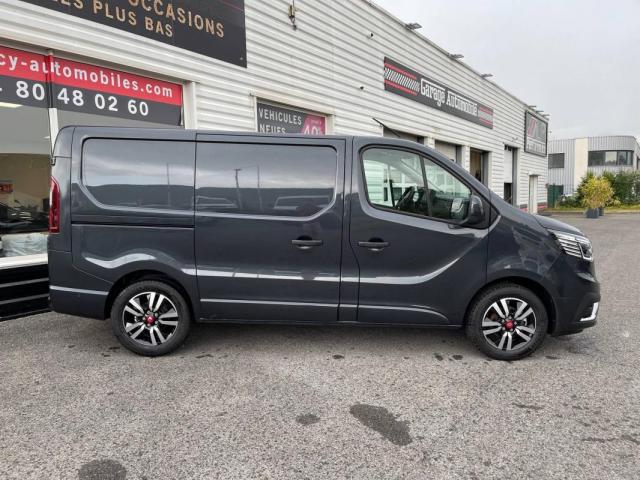 Renault Trafic image 2