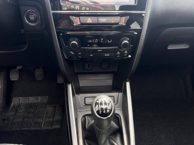 Suzuki Vitara image 6