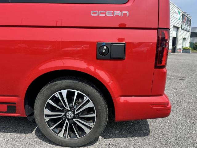Volkswagen California image 9