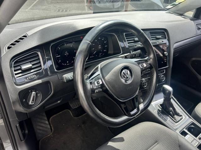 Volkswagen Golf image 6