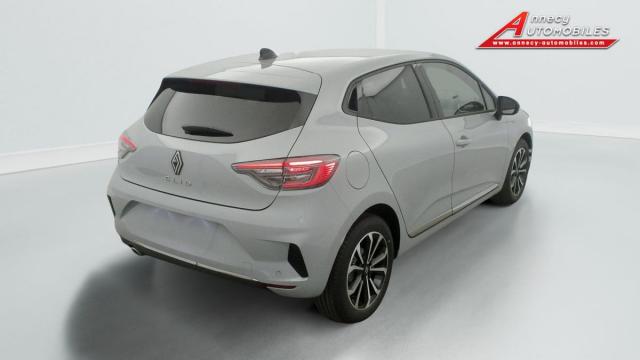 Renault Clio image 9