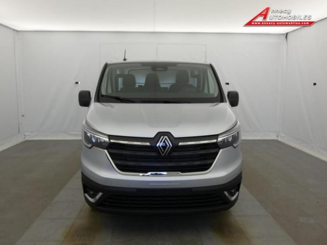 Renault Trafic image 1