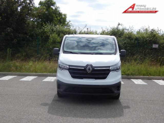 Renault Trafic image 3