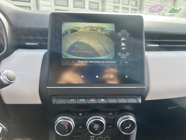 Renault Clio image 2