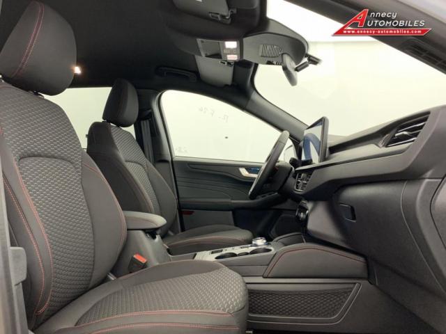Ford Kuga image 8