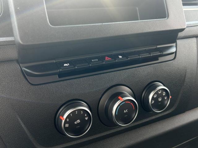 Renault Master image 4