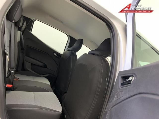 Renault Clio image 9