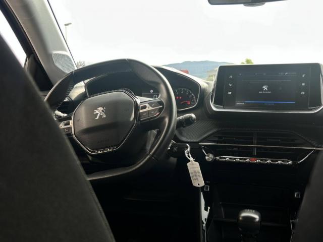 Peugeot 208 image 2