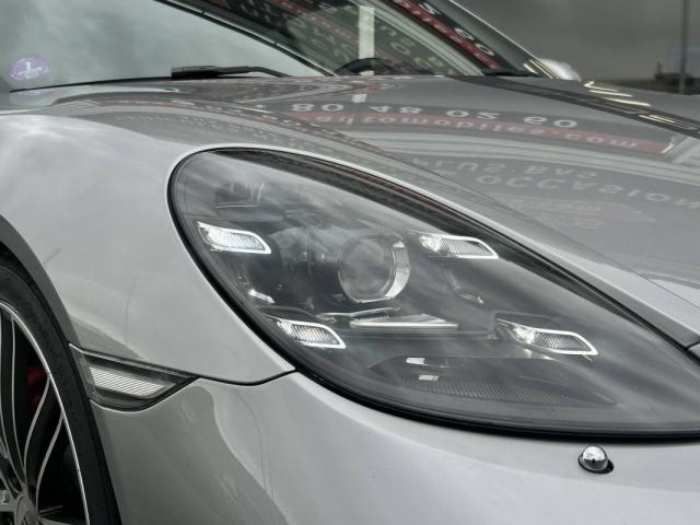Porsche 718 Cayman image 2