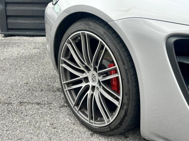 Porsche 718 Cayman image 6