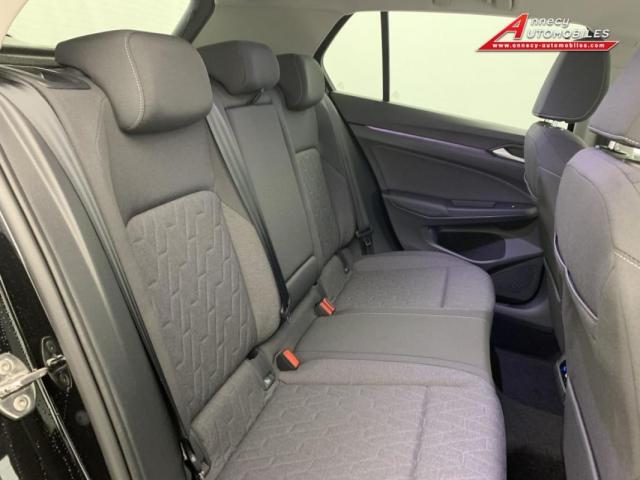 Volkswagen Golf image 8