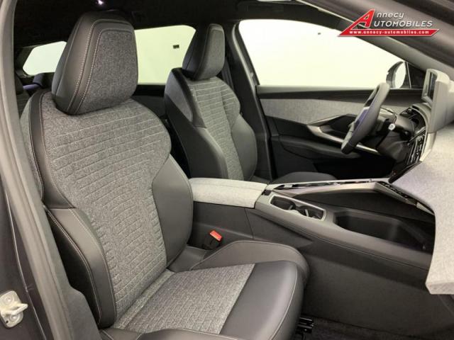 Peugeot 5008 image 1