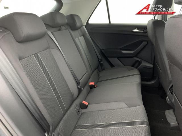 Volkswagen T-Roc image 8