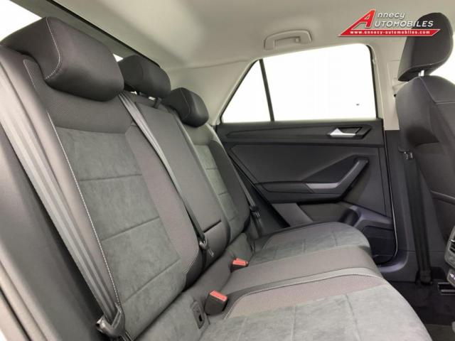 Volkswagen T-Roc image 2