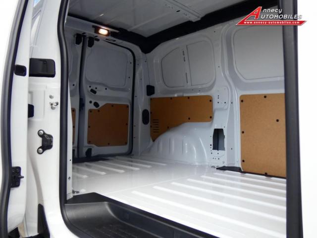 Peugeot Expert image 1