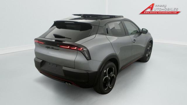 Alfa Romeo Junior image 8