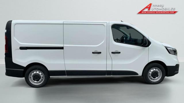 Renault Trafic image 9