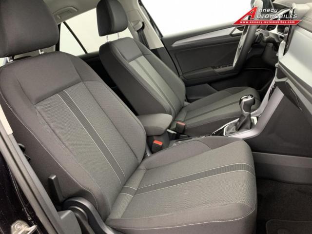 Volkswagen T-Roc image 2