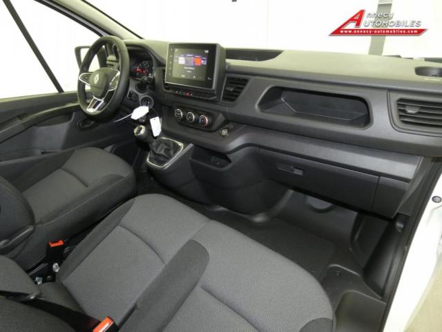 Renault Trafic image 4