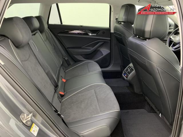 Volkswagen Passat image 8