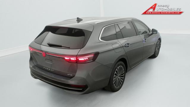 Volkswagen Passat image 7