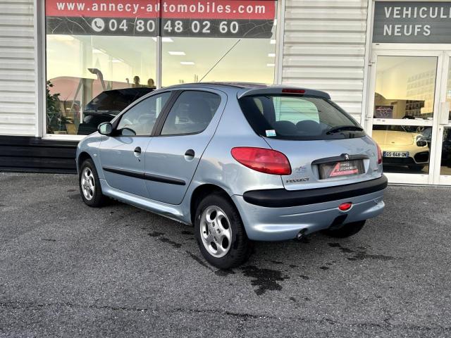 Peugeot 206 image 2