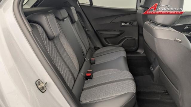 Peugeot 2008 image 9