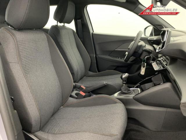 Peugeot 2008 image 2