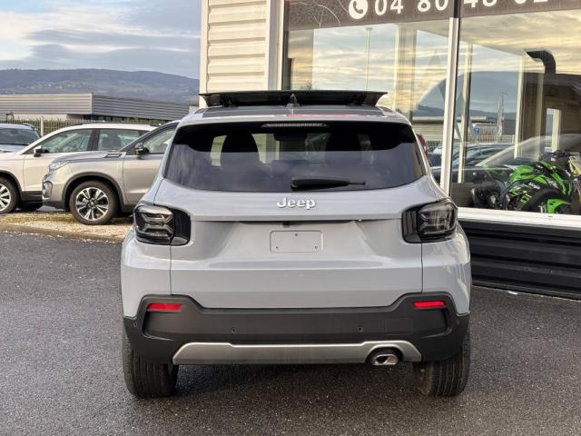 Jeep Avenger image 9