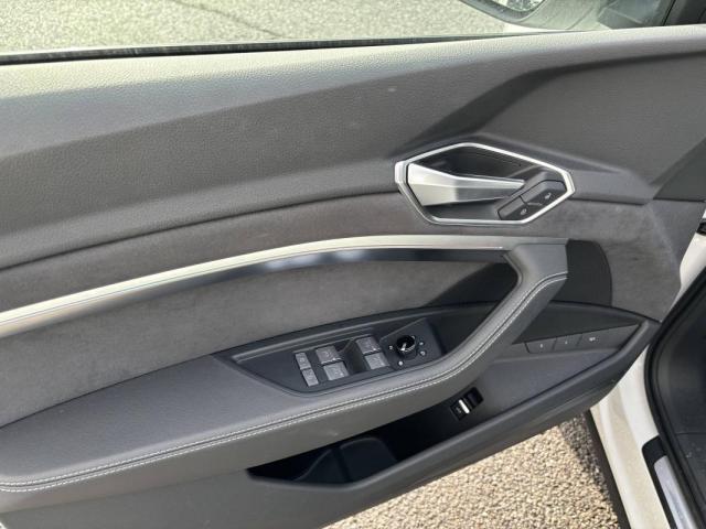 Audi E-Tron image 6