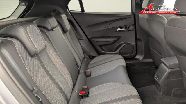 Peugeot 2008 image 8