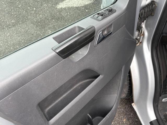 Volkswagen Multivan image 3