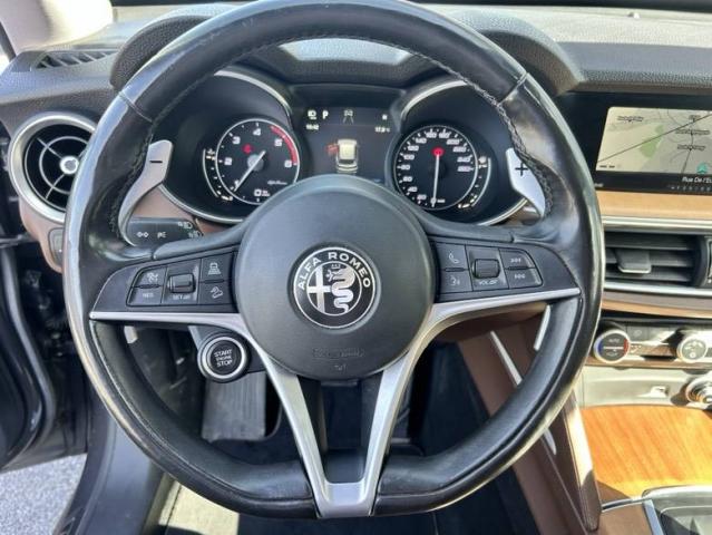 Alfa Romeo Stelvio image 6