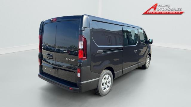 Renault Trafic image 1