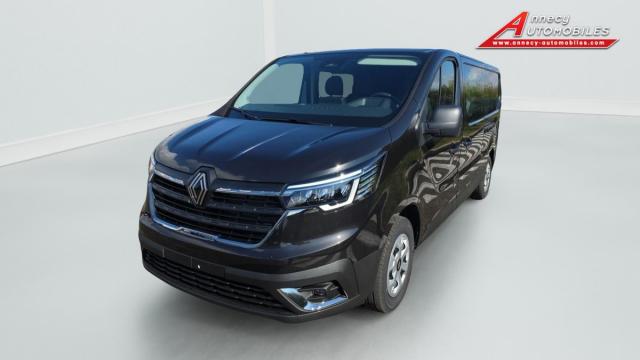 Renault Trafic image 2
