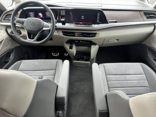 Volkswagen Multivan image 9