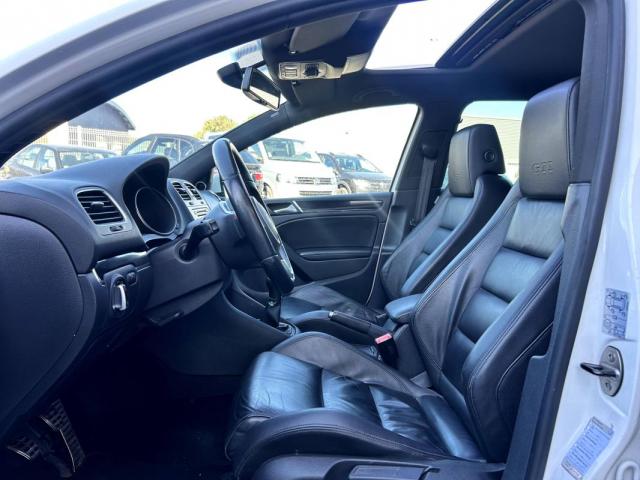 Volkswagen Golf image 7