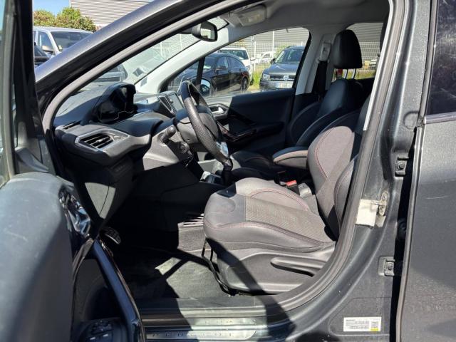 Peugeot 208 image 1